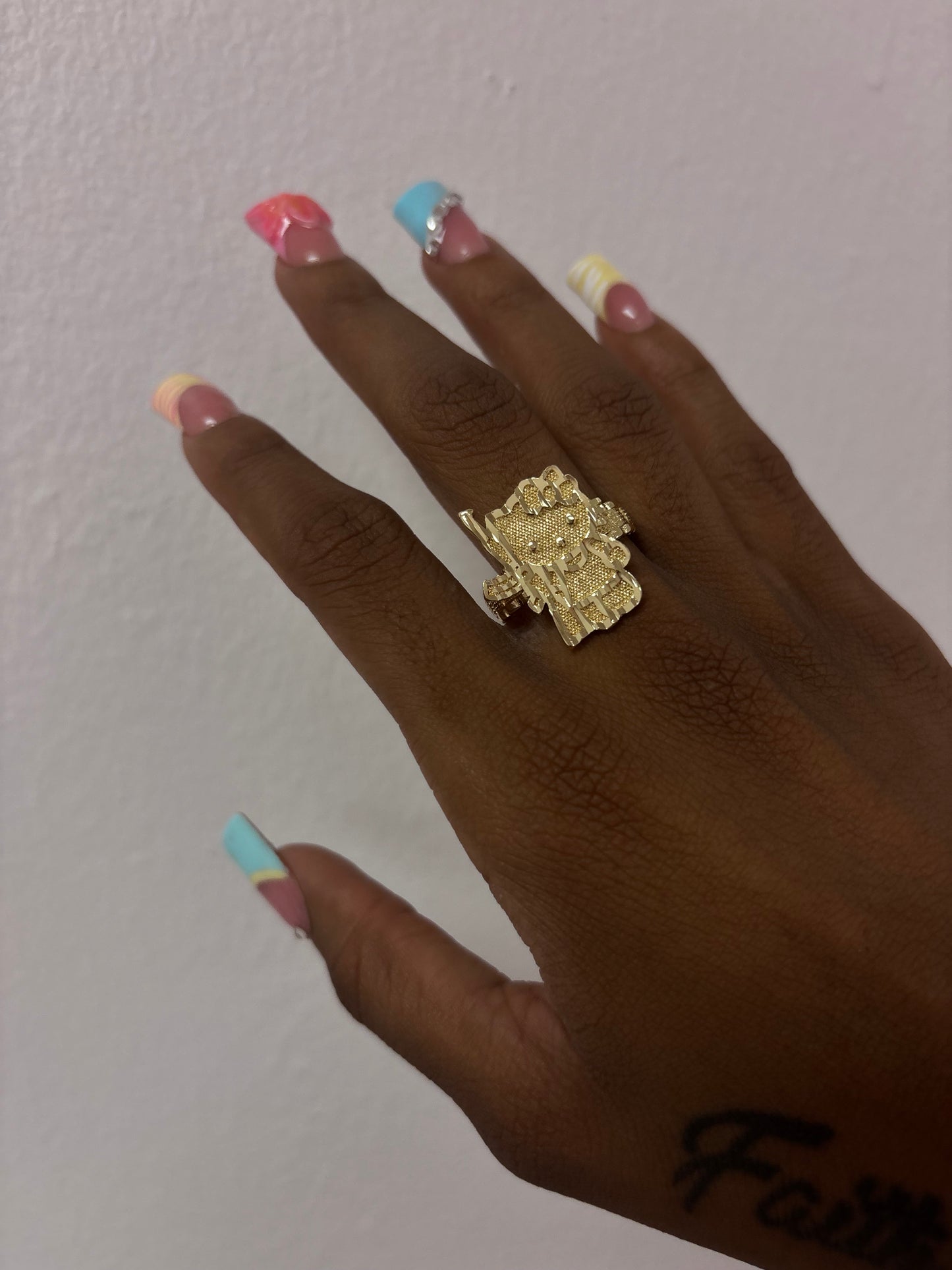 18k gold plated gun hello kitty ring