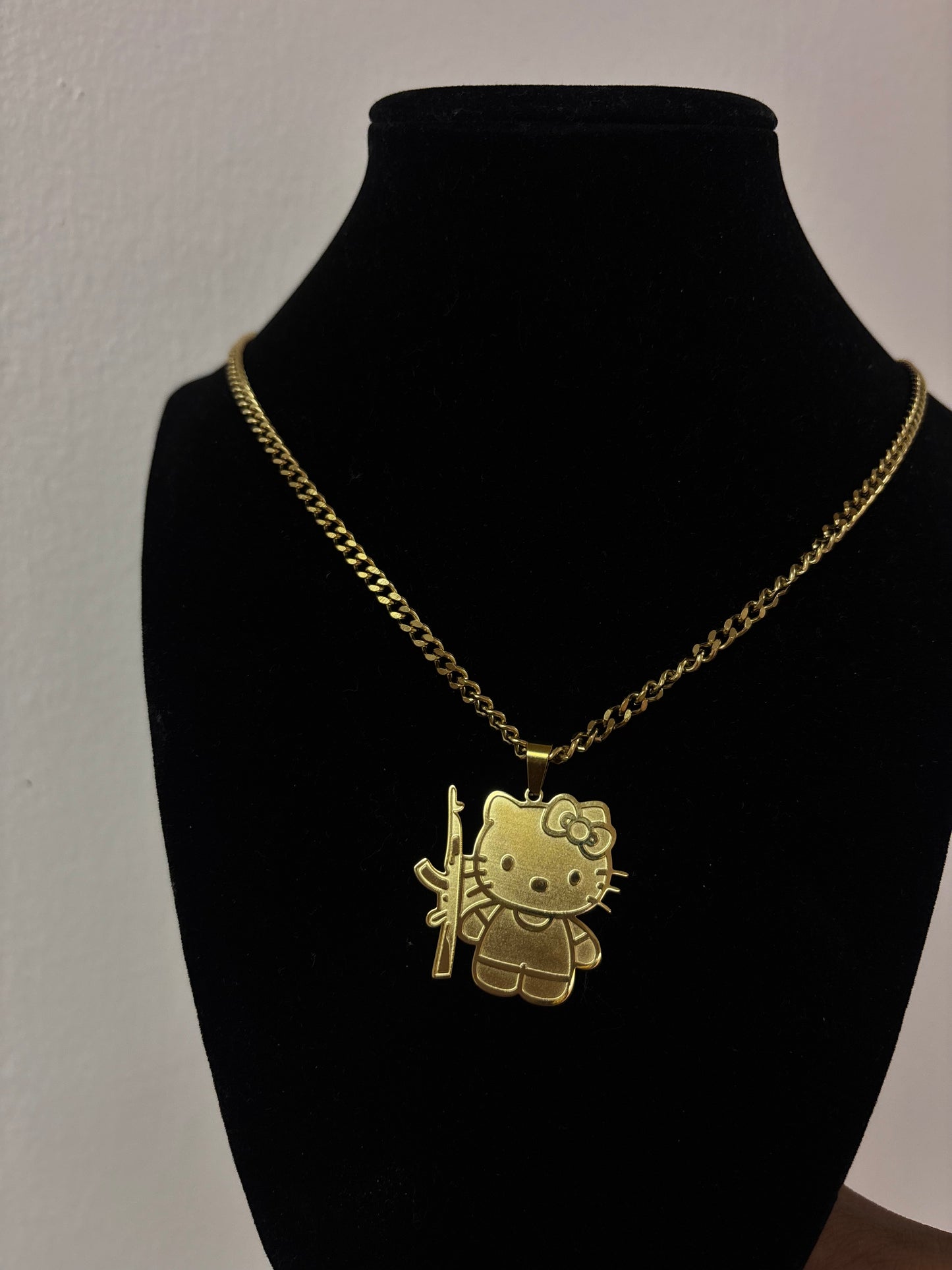 18k gold plated hello kitty gun necklace