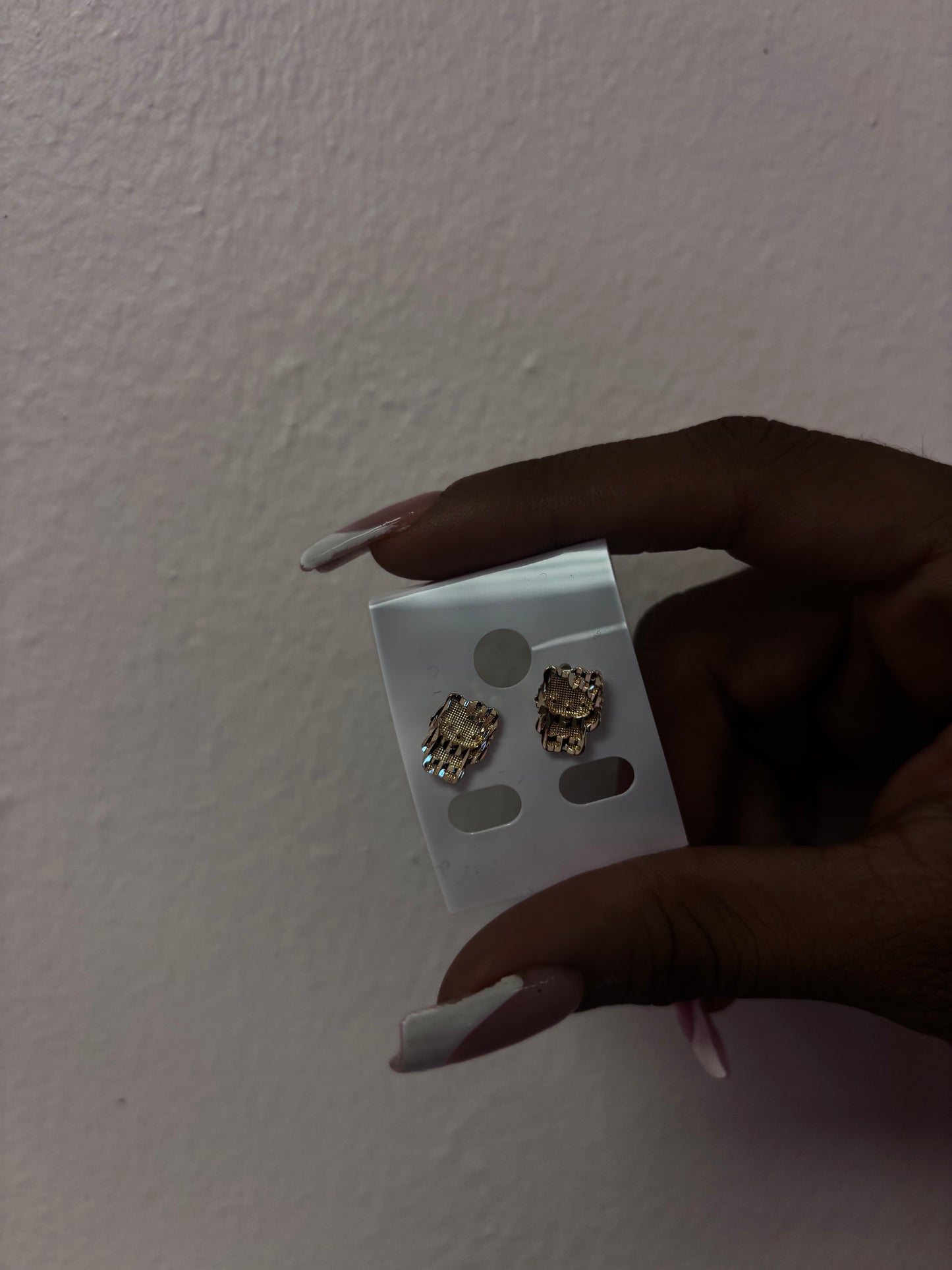 18k gold plated hello kitty stud earrings