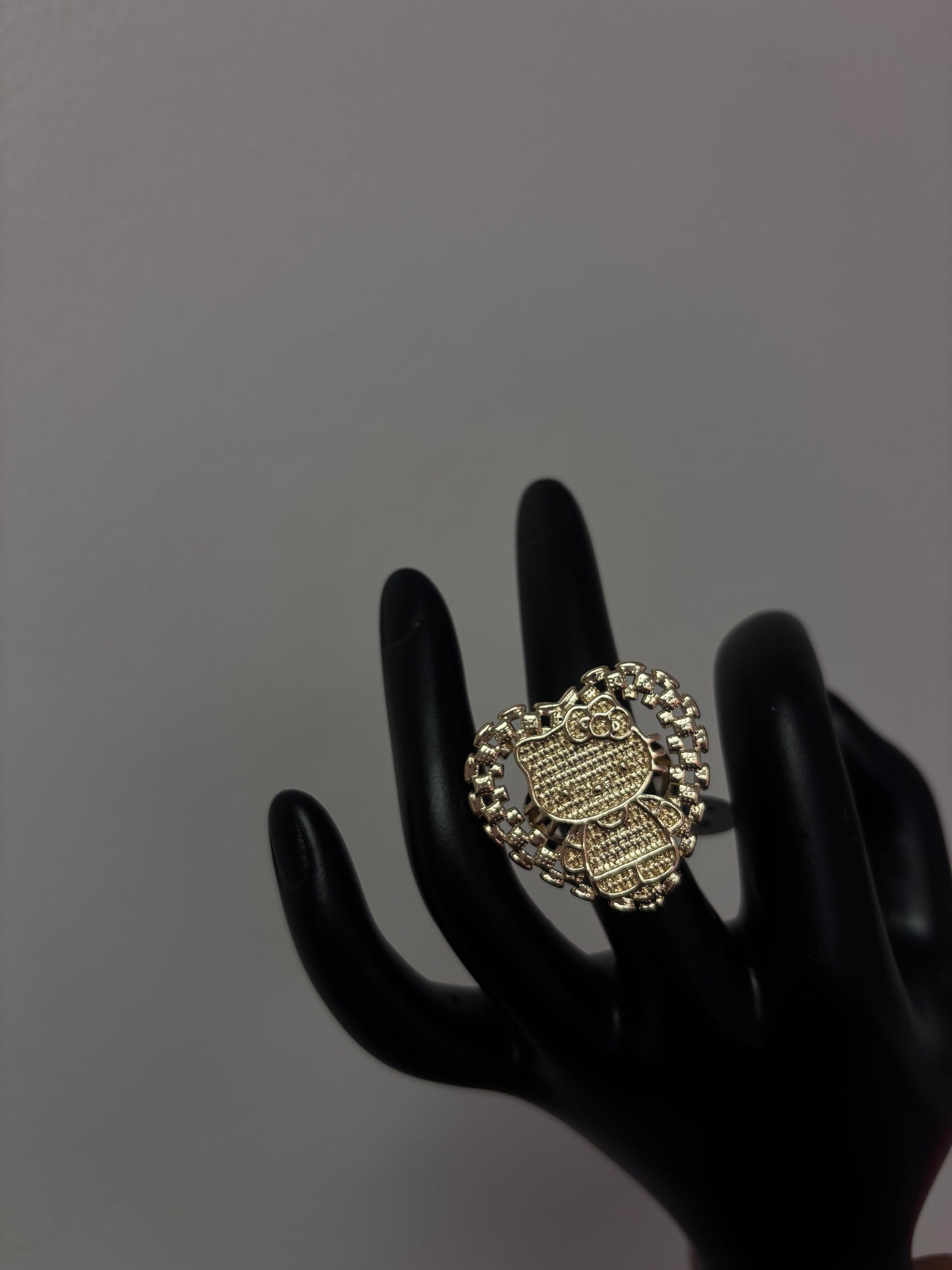 18k hello kitty heart ring