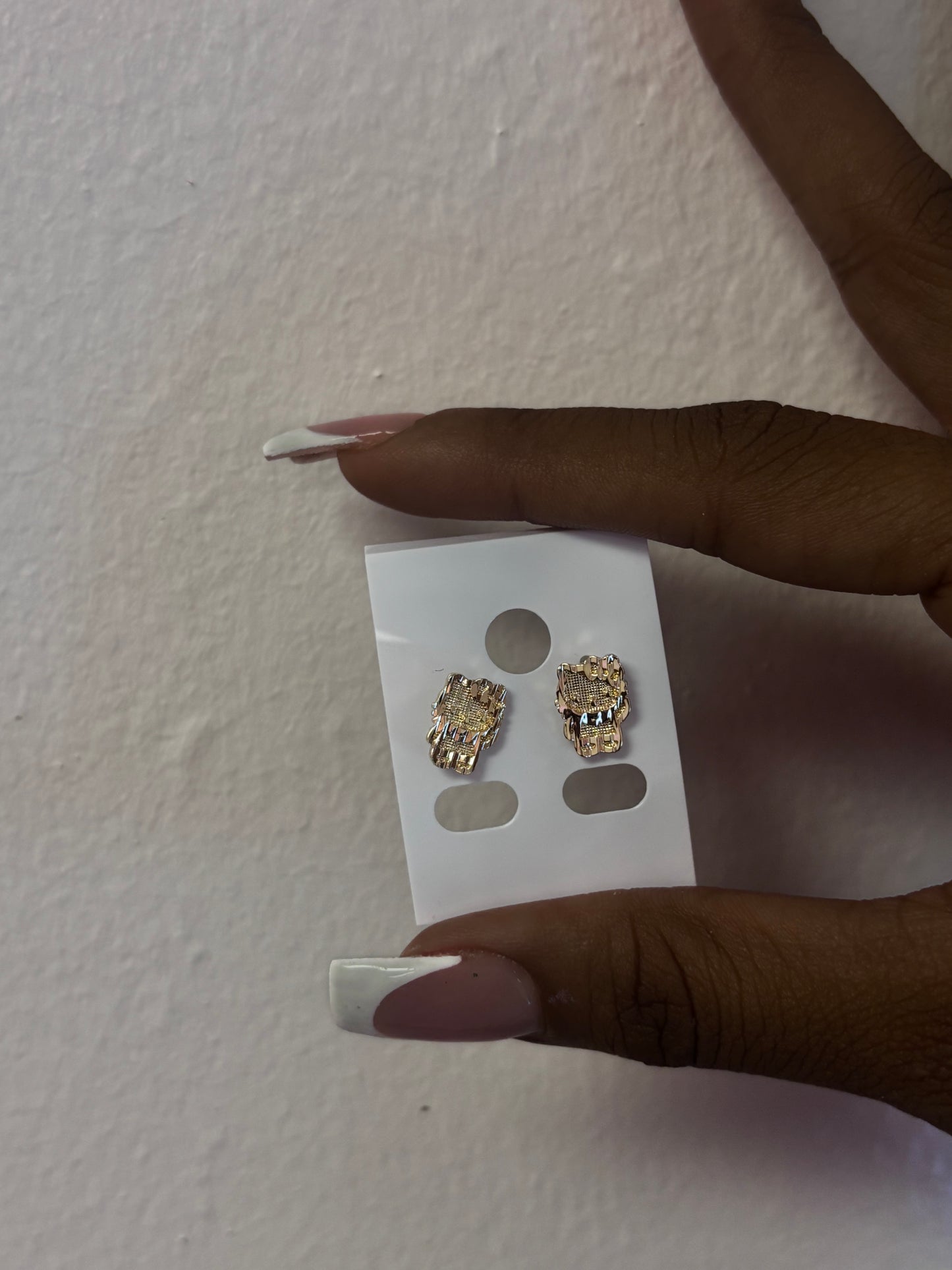 18k gold plated hello kitty stud earrings
